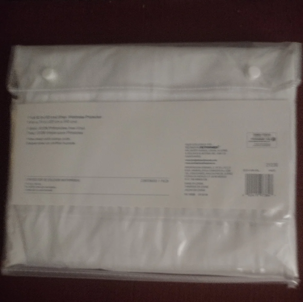 Nwt mattress protector